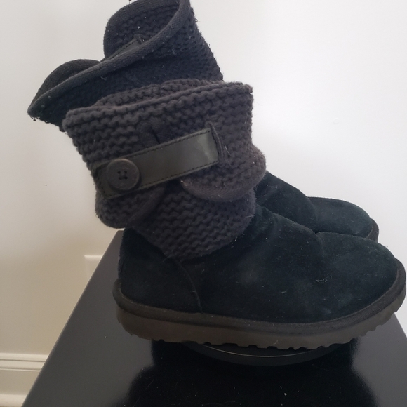 UGG Women's Cabincore Shaina Crochet Knit Shearling Boot - Size 6 - Picture 1 of 8